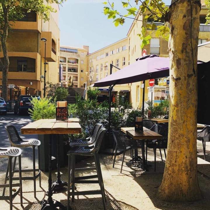 Ambiance conviviale et cuisine généreuse